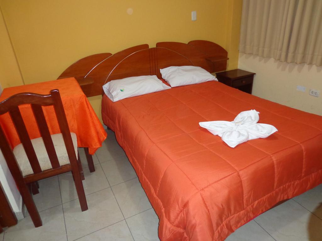 Hotel Los Gladiolos Кахамарка Экстерьер фото