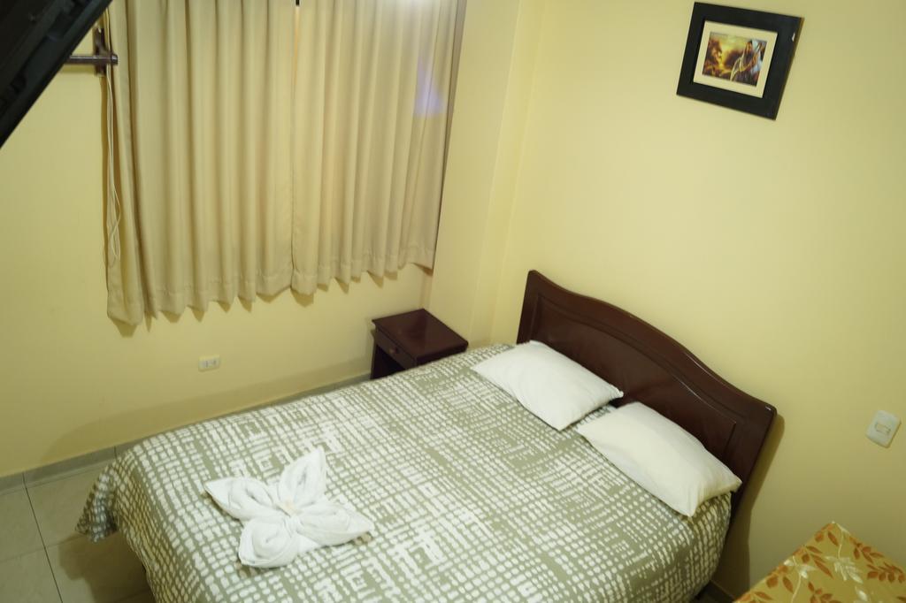 Hotel Los Gladiolos Кахамарка Экстерьер фото