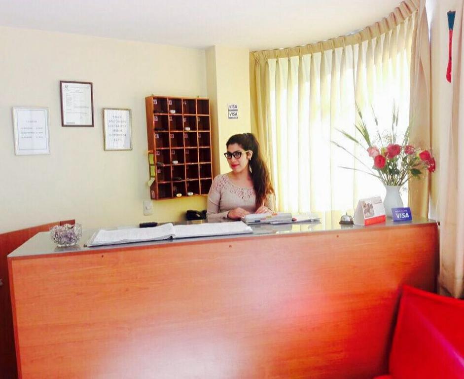 Hotel Los Gladiolos Кахамарка Экстерьер фото